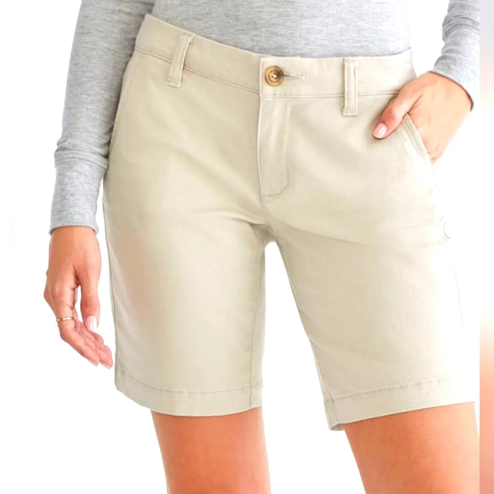 🌼 Aeropostale stretch khaki bermuda size small (1/2) NWOT🌼 - Picture 2 of 3